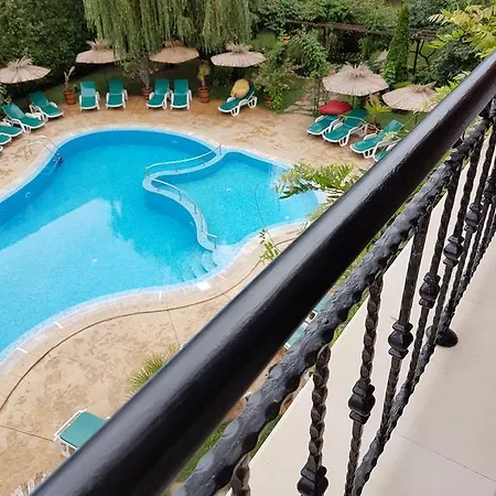 Liani Hotel 3*