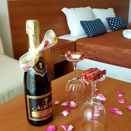 Hotell Liani 3*