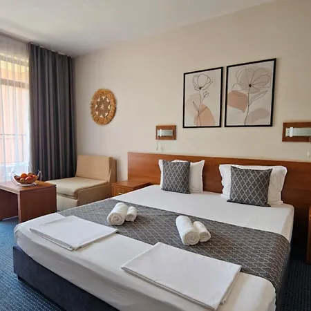 Liani Hotel 3*