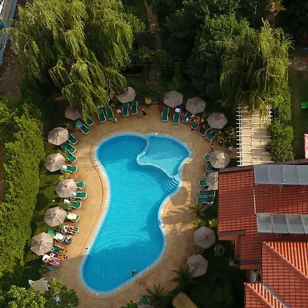 Liani Hotell 3*