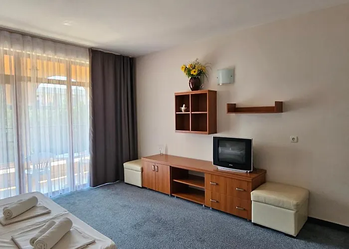 Liani 酒店 阳光海滩