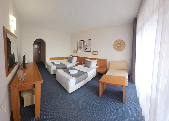 Hotel Liani Słoneczny Brzeg